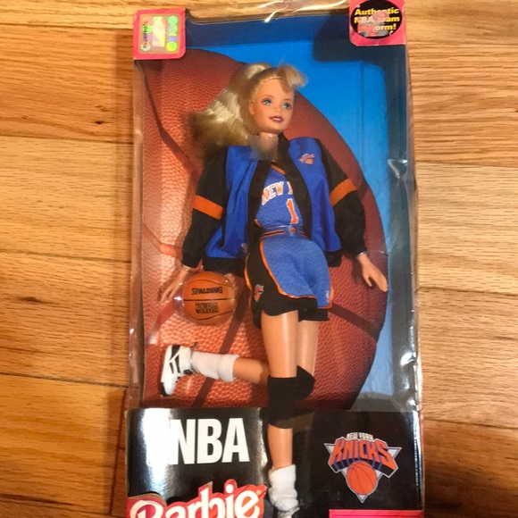 NBA Barbie knicks collectible New in box 1998 - Picture 1 of 10